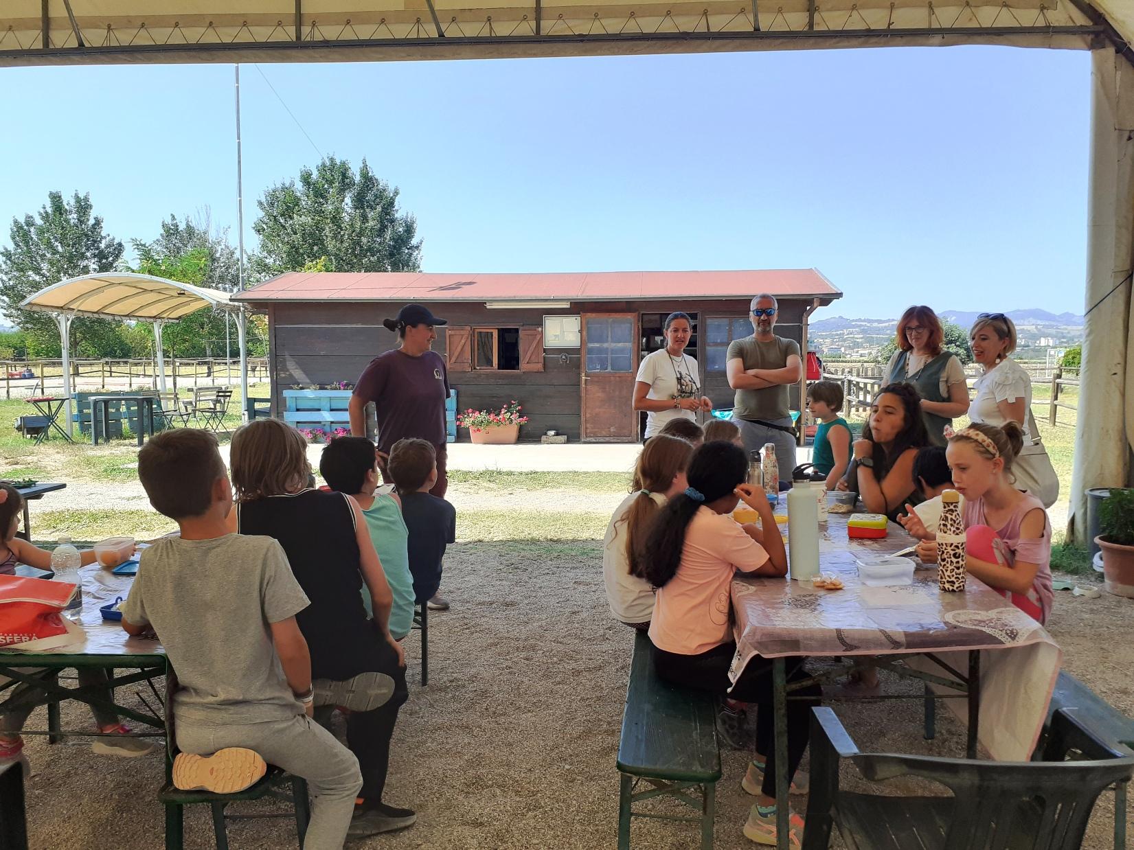 Centri estivi - visita sindaca Marchetti e assessora Raspanti - luglio 2024