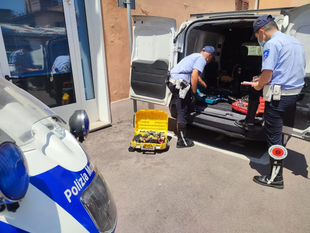 La Polizia Locale sgomina banda che faceva razzie su furgoni di artigiani e furti di catalizzatori