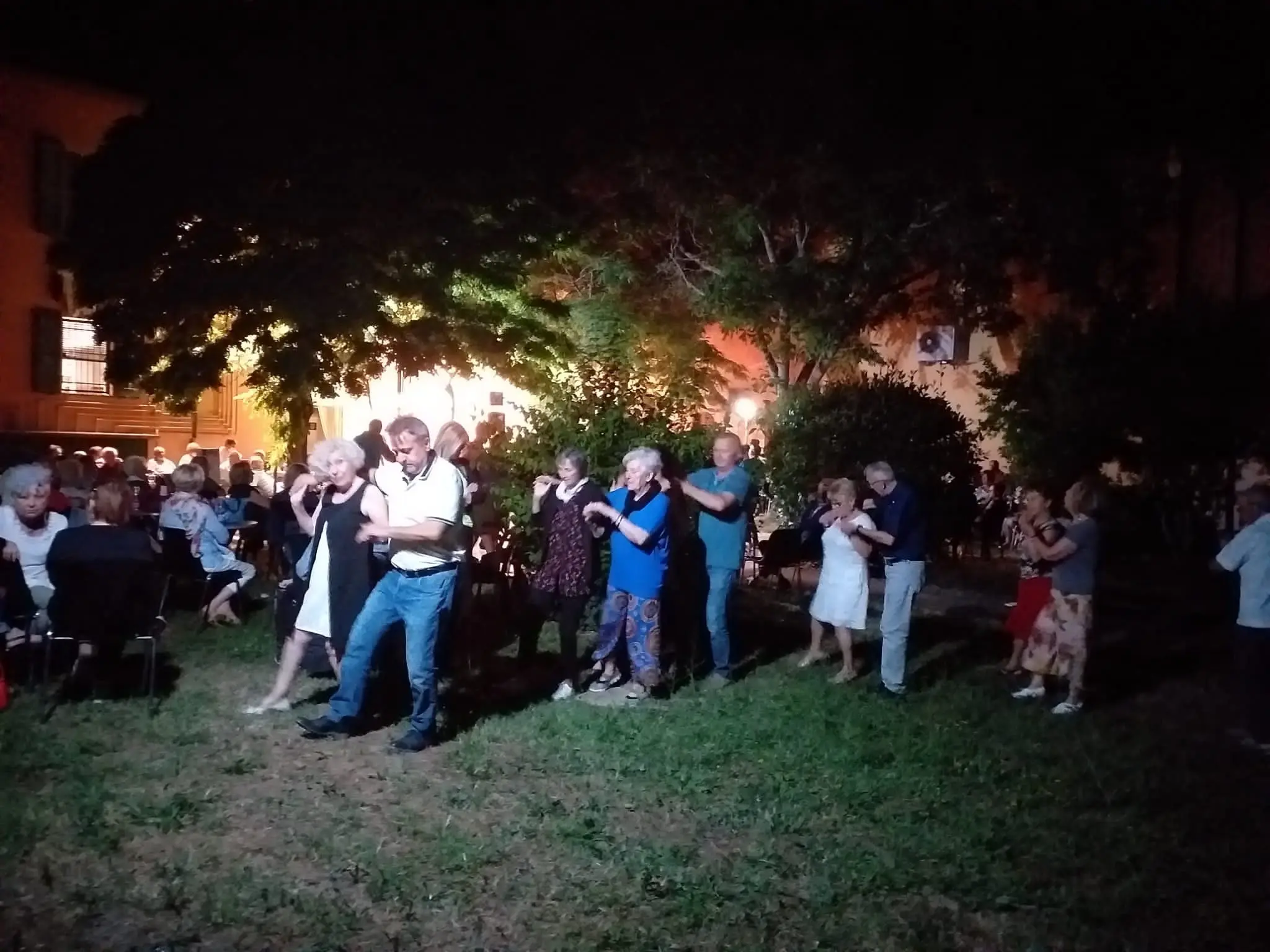Al via la Balera sotto le stelle: lunedì 24 alle ore 20 si balla al Centro Scardovi