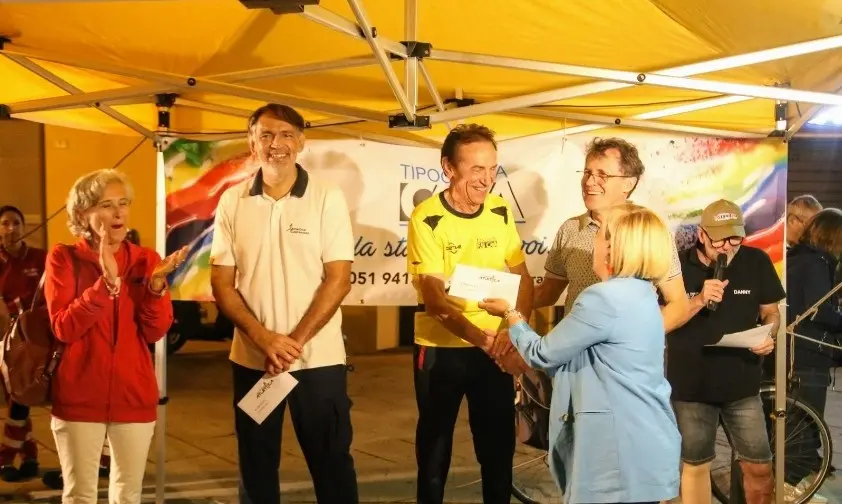 Alla tradizionale corsa in notturna sul circuito cittadino in gran forma l’Atletica Avis castellana