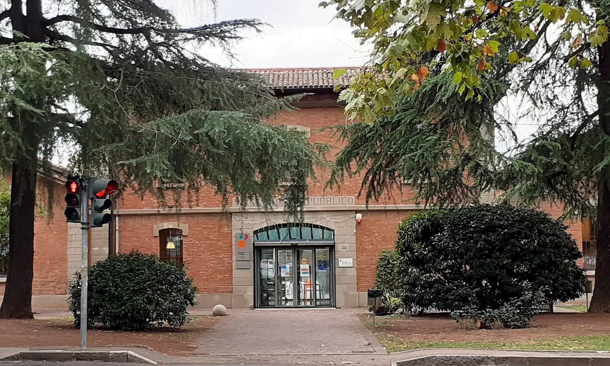 Il Gruppo di Lettura ammira lo stile di Jeffrey Eugenides nel romanzo “Le vergini suicide”