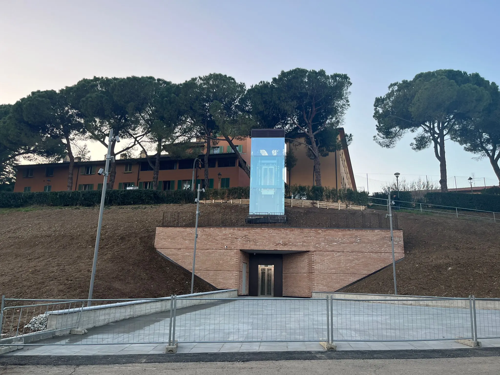 In funzione il nuovo ascensore di viale Oriani: un collegamento verso il centro storico