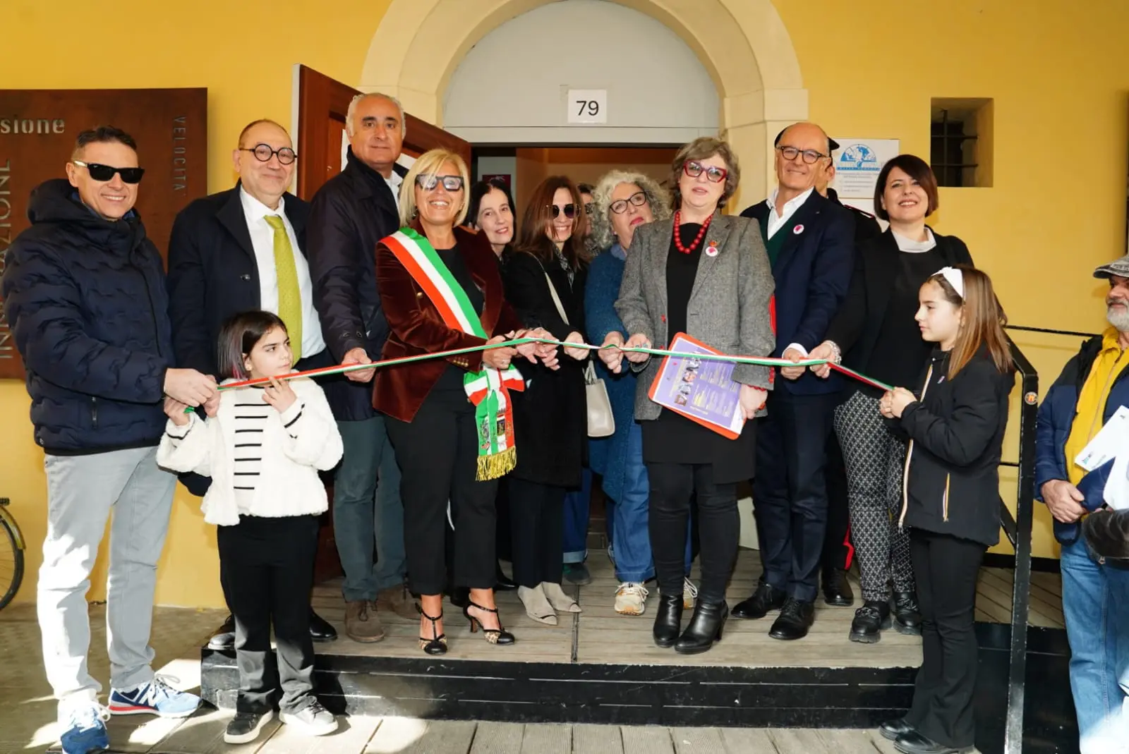 Sabato 7 marzo Inaugurata a Castel San Pietro Terme la mostra   “Ri-nascita. Trame di donne”